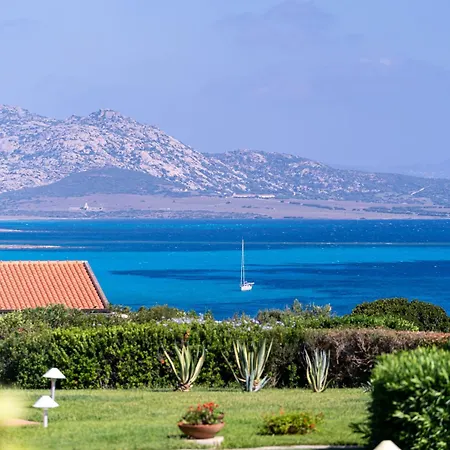 Cala Rosa Club Hotel 4*