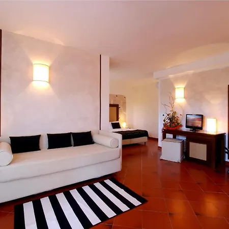 Cala Rosa Club Hotel 4*